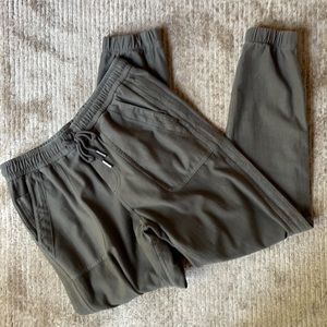Athleta Farallon Jogger size 2